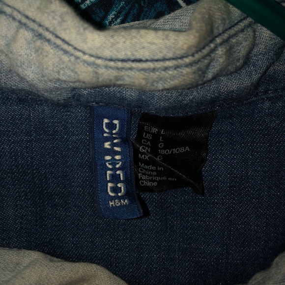 Jean jacket! - Picture 4 of 4